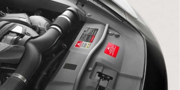汽車發動機標簽用什麽不幹膠材料？就用PET不幹膠