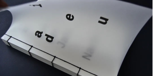 牛油紙不幹膠：卓越性能，點（diǎn）亮你（nǐ）的標識世界（jiè）